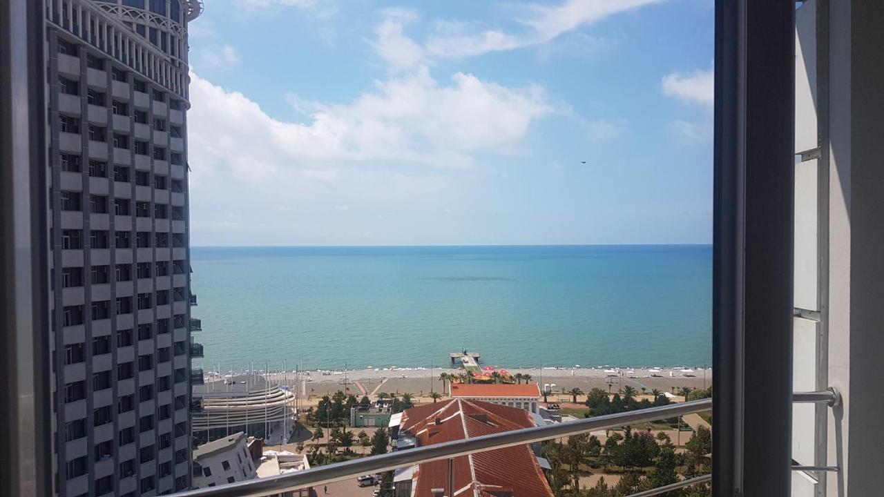 West Apartments Batumi Eksteriør billede