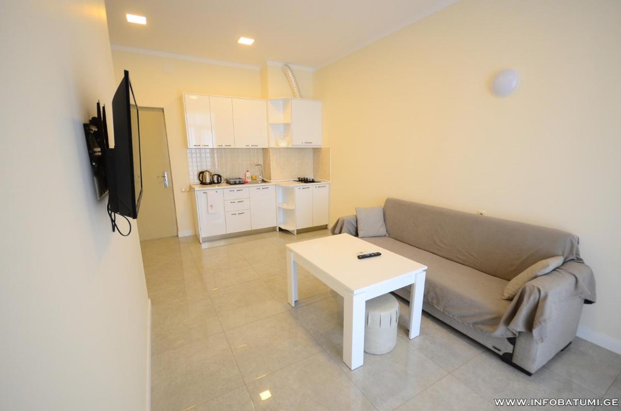 West Apartments Batumi Eksteriør billede