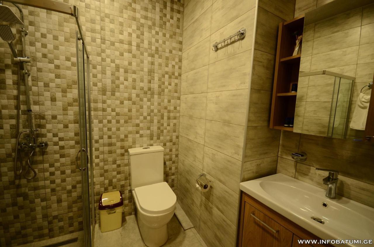 West Apartments Batumi Eksteriør billede