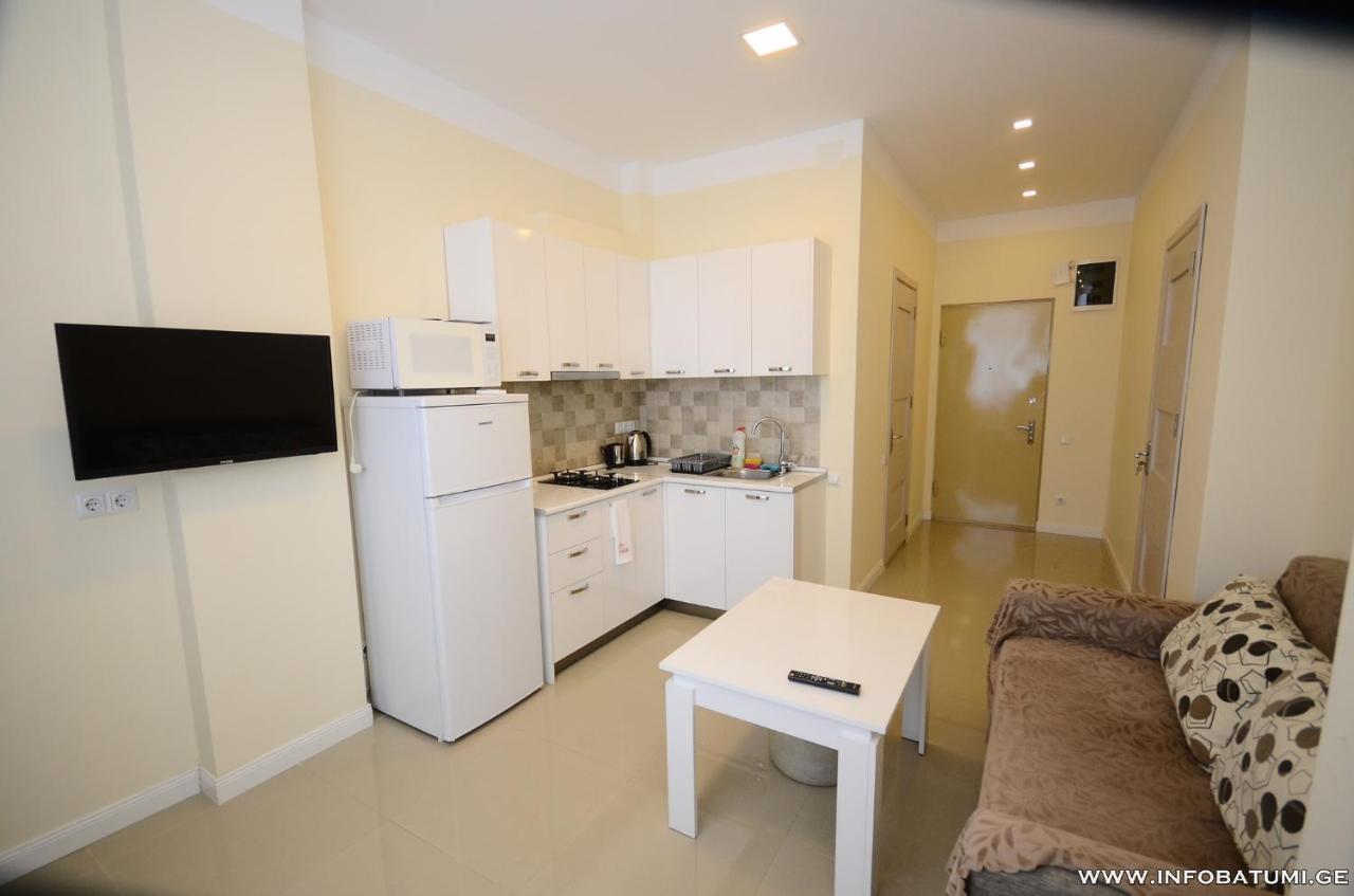 West Apartments Batumi Eksteriør billede