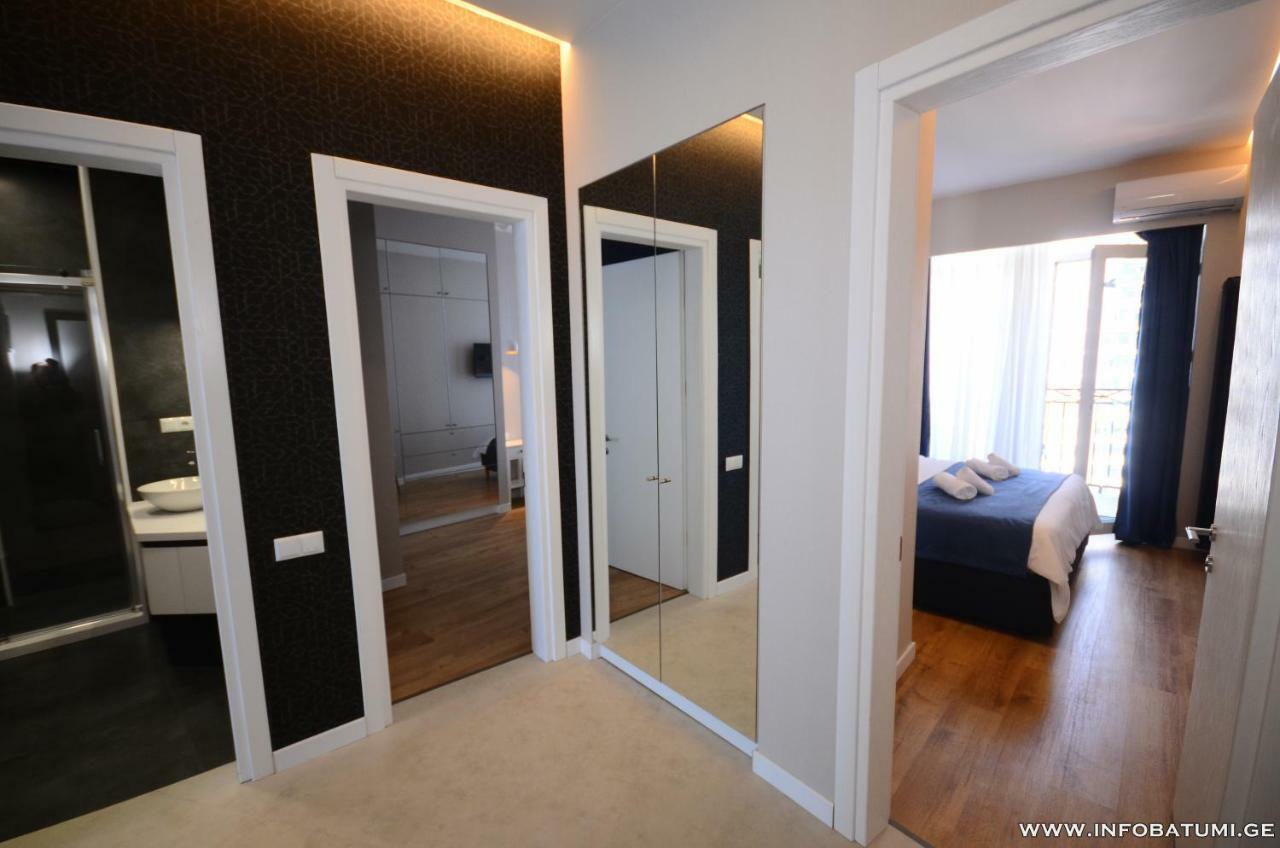 West Apartments Batumi Eksteriør billede