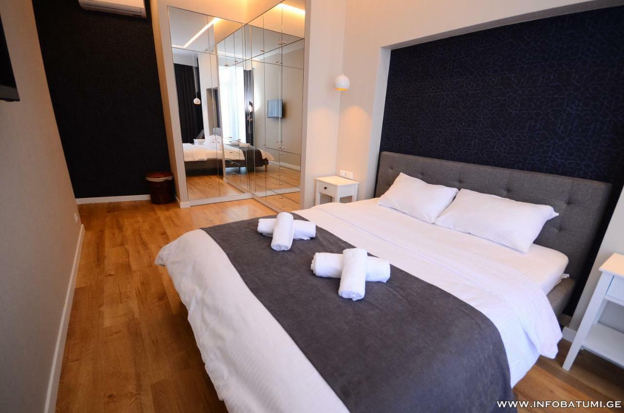 West Apartments Batumi Eksteriør billede
