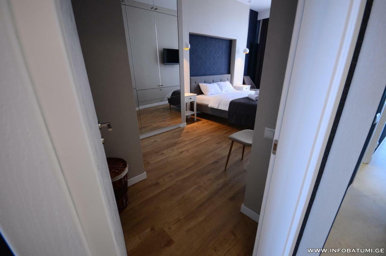 West Apartments Batumi Eksteriør billede