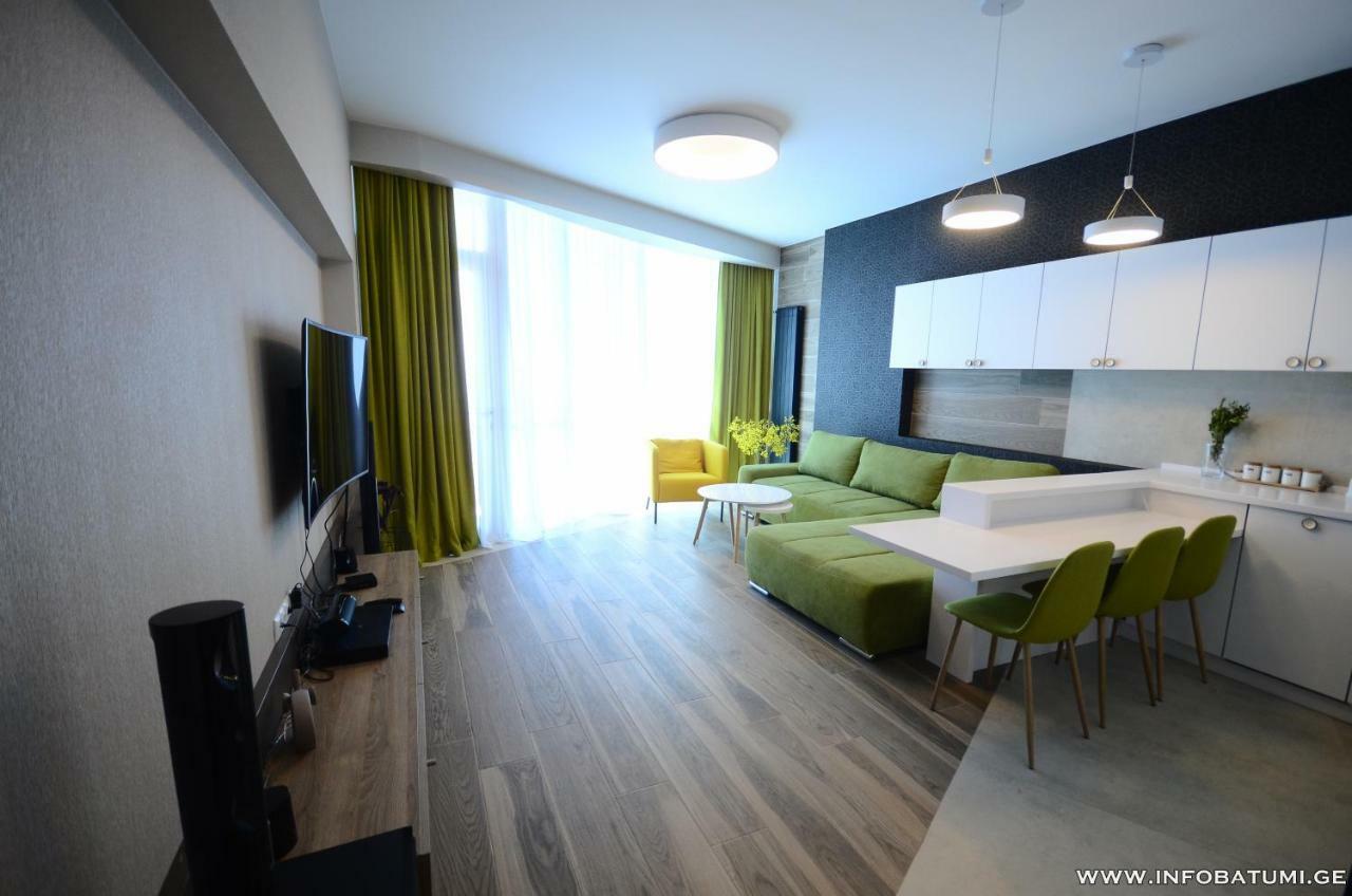 West Apartments Batumi Eksteriør billede